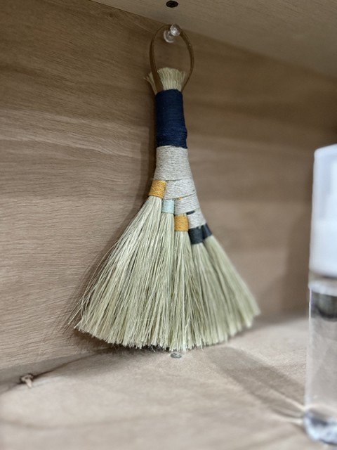 《藺草小掃帚・掃去身邊的妖魔鬼怪》